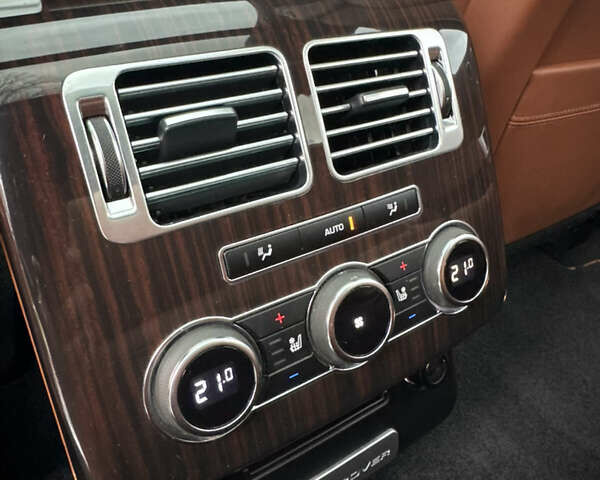 Сірий Ленд Ровер Рендж Ровер, об'ємом двигуна 4.37 л та пробігом 124 тис. км за 38999 $, фото 15 на Automoto.ua