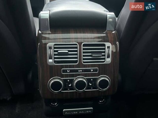 Сірий Ленд Ровер Рендж Ровер, об'ємом двигуна 3 л та пробігом 197 тис. км за 15900 $, фото 23 на Automoto.ua