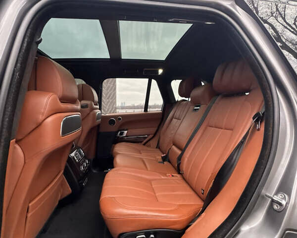 Сірий Ленд Ровер Рендж Ровер, об'ємом двигуна 4.37 л та пробігом 124 тис. км за 38999 $, фото 118 на Automoto.ua