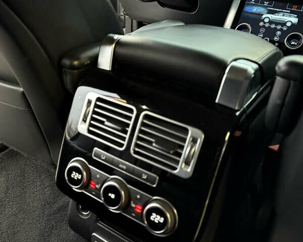 Серый Ленд Ровер Рендж Ровер, объемом двигателя 3 л и пробегом 230 тыс. км за 27000 $, фото 14 на Automoto.ua