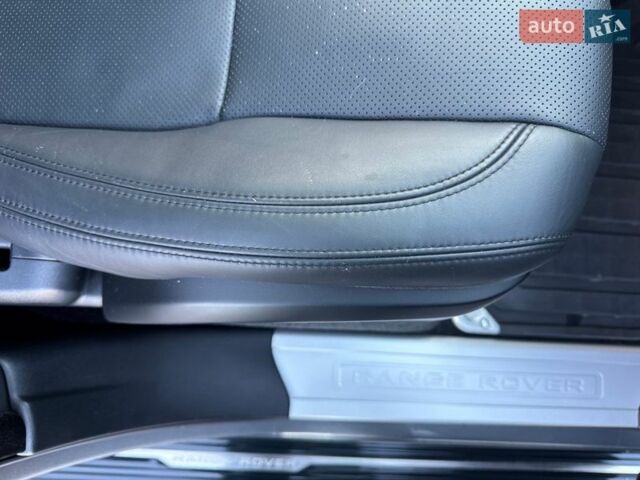 Сірий Ленд Ровер Рендж Ровер, об'ємом двигуна 3 л та пробігом 83 тис. км за 36900 $, фото 72 на Automoto.ua