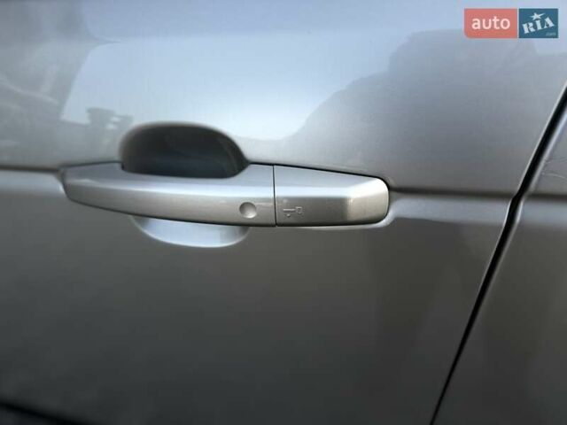 Серый Ленд Ровер Рендж Ровер, объемом двигателя 3 л и пробегом 176 тыс. км за 27800 $, фото 24 на Automoto.ua