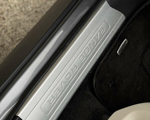 Серый Ленд Ровер Рендж Ровер, объемом двигателя 3 л и пробегом 213 тыс. км за 29999 $, фото 25 на Automoto.ua