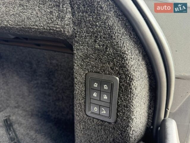 Серый Ленд Ровер Рендж Ровер, объемом двигателя 4.4 л и пробегом 125 тыс. км за 37900 $, фото 20 на Automoto.ua