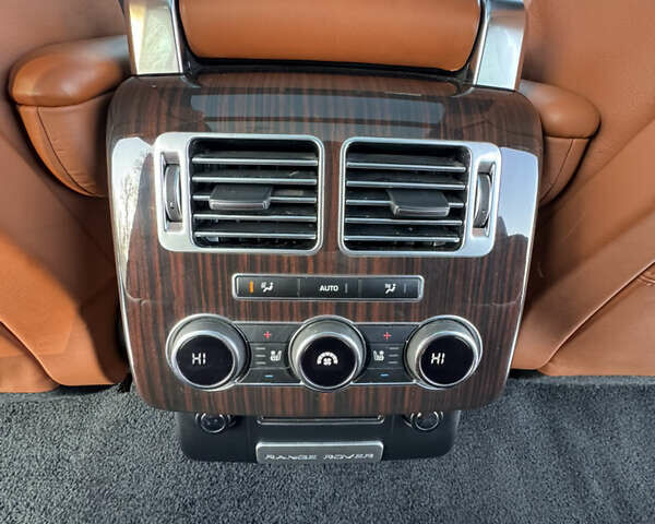 Сірий Ленд Ровер Рендж Ровер, об'ємом двигуна 4.37 л та пробігом 124 тис. км за 37999 $, фото 36 на Automoto.ua