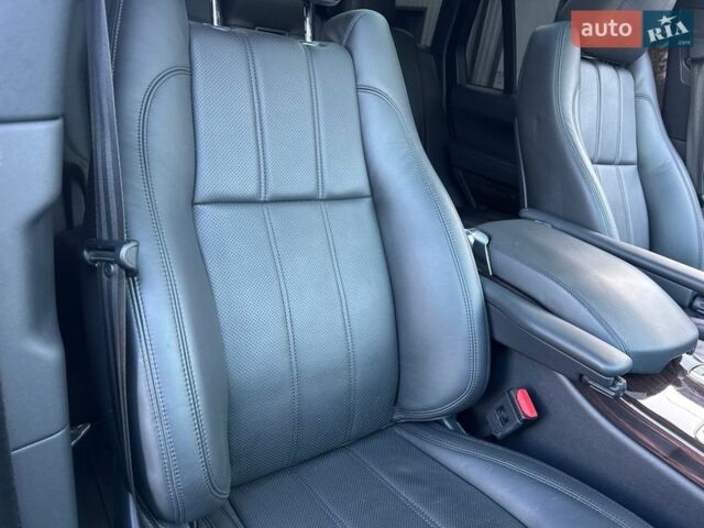 Сірий Ленд Ровер Рендж Ровер, об'ємом двигуна 3 л та пробігом 83 тис. км за 36900 $, фото 71 на Automoto.ua