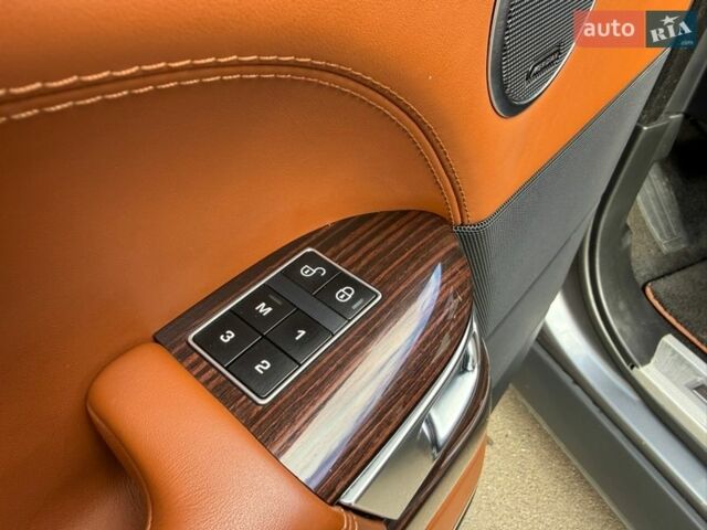 Серый Ленд Ровер Рендж Ровер, объемом двигателя 4.4 л и пробегом 125 тыс. км за 37900 $, фото 35 на Automoto.ua