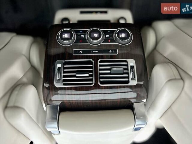 Серый Ленд Ровер Рендж Ровер, объемом двигателя 3 л и пробегом 175 тыс. км за 29999 $, фото 35 на Automoto.ua