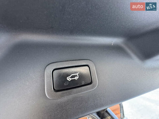 Сірий Ленд Ровер Рендж Ровер, об'ємом двигуна 4.37 л та пробігом 124 тис. км за 37999 $, фото 33 на Automoto.ua