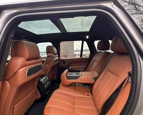 Сірий Ленд Ровер Рендж Ровер, об'ємом двигуна 4.37 л та пробігом 124 тис. км за 38999 $, фото 122 на Automoto.ua