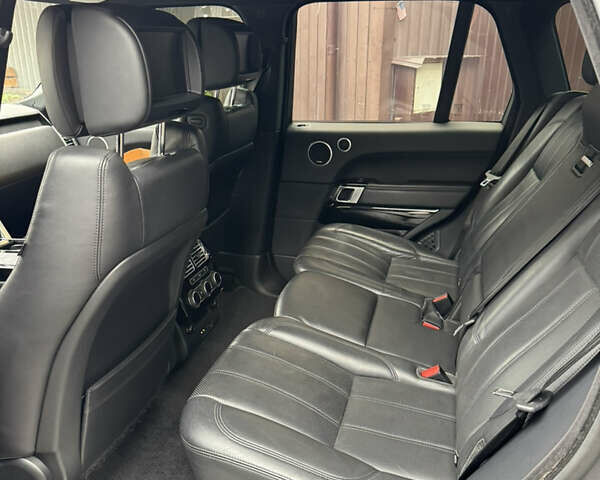 Серый Ленд Ровер Рендж Ровер, объемом двигателя 5 л и пробегом 125 тыс. км за 56000 $, фото 21 на Automoto.ua