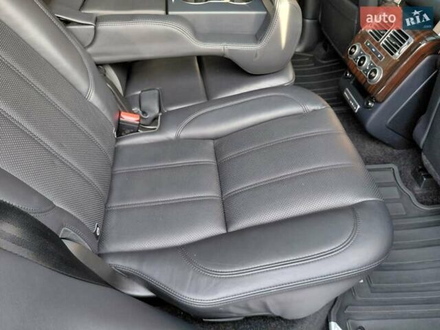 Серый Ленд Ровер Рендж Ровер, объемом двигателя 2.99 л и пробегом 204 тыс. км за 35000 $, фото 59 на Automoto.ua