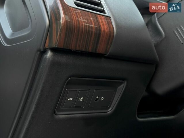 Серый Ленд Ровер Рендж Ровер, объемом двигателя 3 л и пробегом 216 тыс. км за 36996 $, фото 53 на Automoto.ua