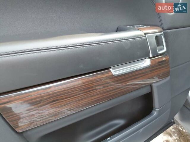 Серый Ленд Ровер Рендж Ровер, объемом двигателя 2.99 л и пробегом 204 тыс. км за 35000 $, фото 111 на Automoto.ua