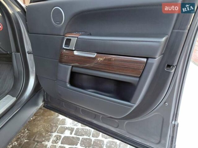 Серый Ленд Ровер Рендж Ровер, объемом двигателя 2.99 л и пробегом 204 тыс. км за 35000 $, фото 78 на Automoto.ua