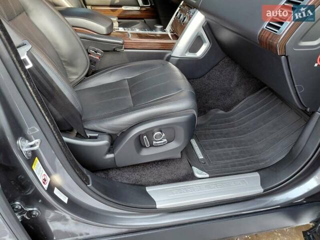 Серый Ленд Ровер Рендж Ровер, объемом двигателя 2.99 л и пробегом 204 тыс. км за 35000 $, фото 74 на Automoto.ua