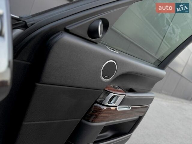 Серый Ленд Ровер Рендж Ровер, объемом двигателя 3 л и пробегом 216 тыс. км за 36996 $, фото 85 на Automoto.ua