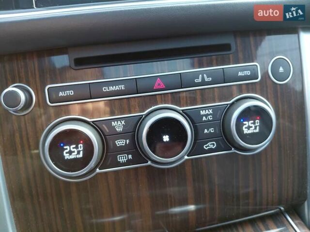 Серый Ленд Ровер Рендж Ровер, объемом двигателя 2.99 л и пробегом 204 тыс. км за 35000 $, фото 86 на Automoto.ua