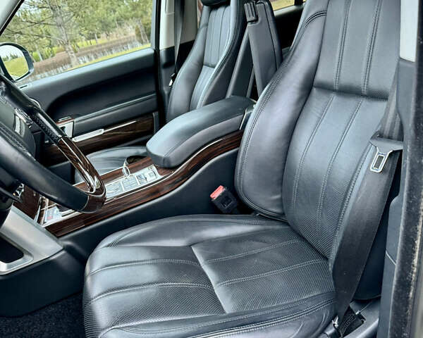 Серый Ленд Ровер Рендж Ровер, объемом двигателя 3 л и пробегом 141 тыс. км за 40000 $, фото 12 на Automoto.ua