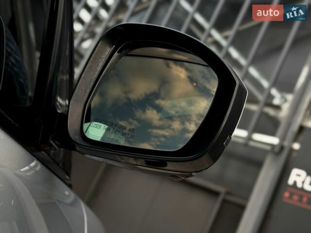 Серый Ленд Ровер Рендж Ровер, объемом двигателя 3 л и пробегом 216 тыс. км за 36996 $, фото 40 на Automoto.ua