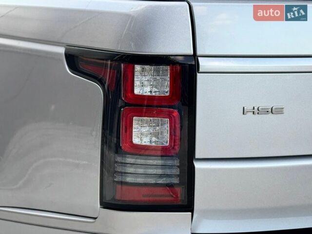 Серый Ленд Ровер Рендж Ровер, объемом двигателя 3 л и пробегом 216 тыс. км за 36996 $, фото 27 на Automoto.ua