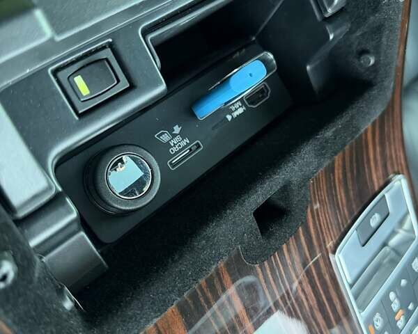 Сірий Ленд Ровер Рендж Ровер, об'ємом двигуна 5 л та пробігом 156 тис. км за 38700 $, фото 35 на Automoto.ua