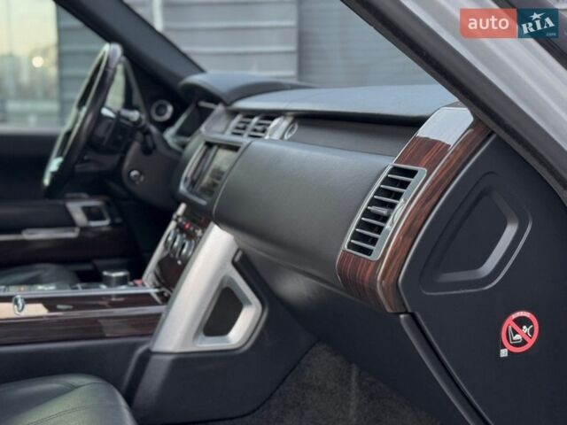Серый Ленд Ровер Рендж Ровер, объемом двигателя 3 л и пробегом 216 тыс. км за 36996 $, фото 84 на Automoto.ua