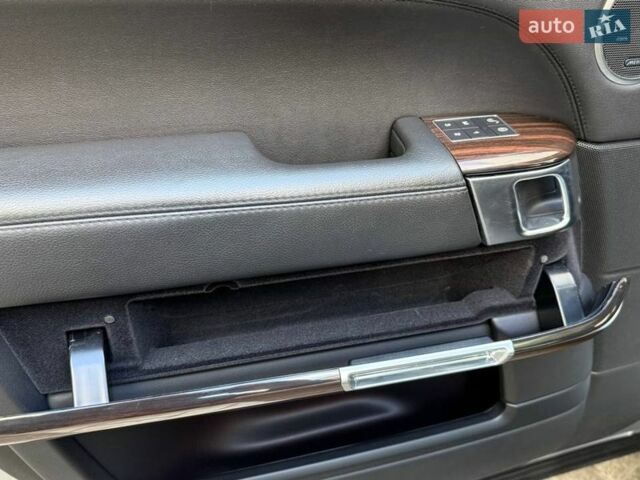 Серый Ленд Ровер Рендж Ровер, объемом двигателя 3 л и пробегом 150 тыс. км за 36990 $, фото 18 на Automoto.ua