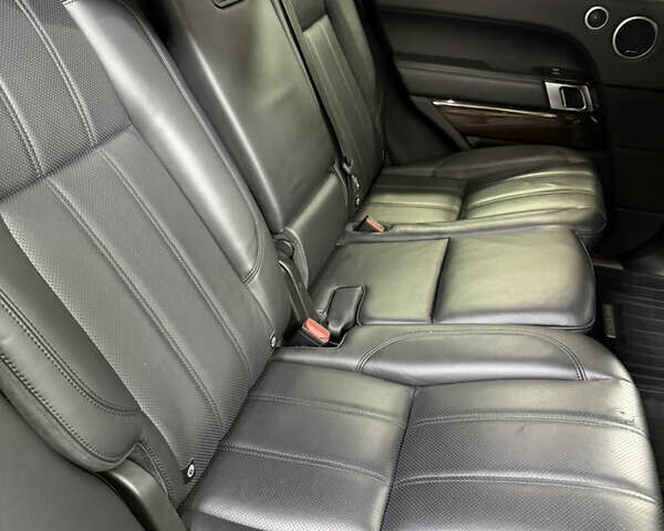 Серый Ленд Ровер Рендж Ровер, объемом двигателя 2.99 л и пробегом 210 тыс. км за 41000 $, фото 24 на Automoto.ua