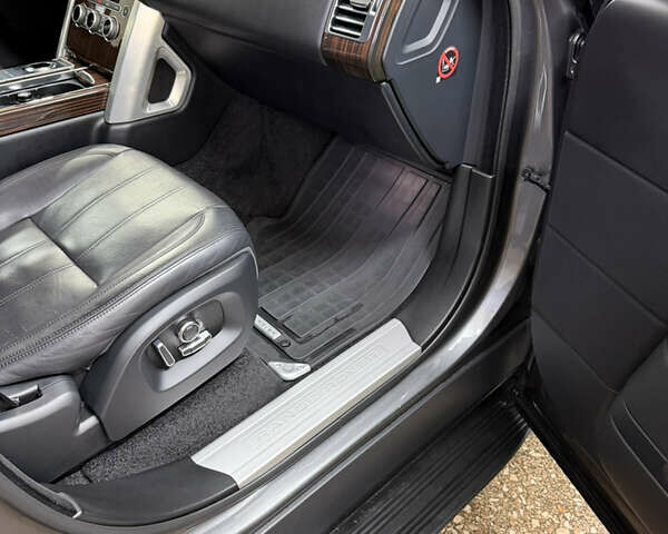 Серый Ленд Ровер Рендж Ровер, объемом двигателя 2.99 л и пробегом 210 тыс. км за 41000 $, фото 21 на Automoto.ua