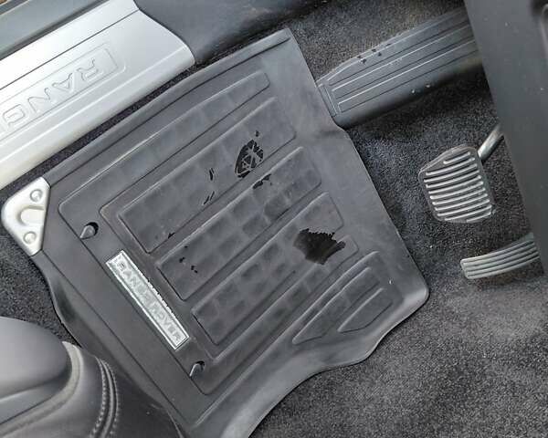 Серый Ленд Ровер Рендж Ровер, объемом двигателя 2.99 л и пробегом 204 тыс. км за 35000 $, фото 99 на Automoto.ua