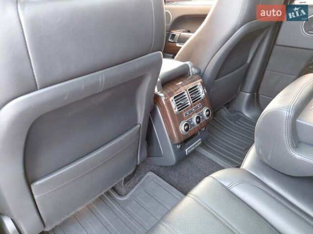Серый Ленд Ровер Рендж Ровер, объемом двигателя 2.99 л и пробегом 204 тыс. км за 35000 $, фото 43 на Automoto.ua