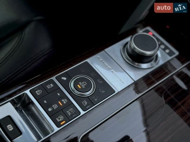 Серый Ленд Ровер Рендж Ровер, объемом двигателя 3 л и пробегом 216 тыс. км за 36996 $, фото 96 на Automoto.ua