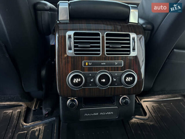 Серый Ленд Ровер Рендж Ровер, объемом двигателя 3 л и пробегом 190 тыс. км за 39500 $, фото 21 на Automoto.ua