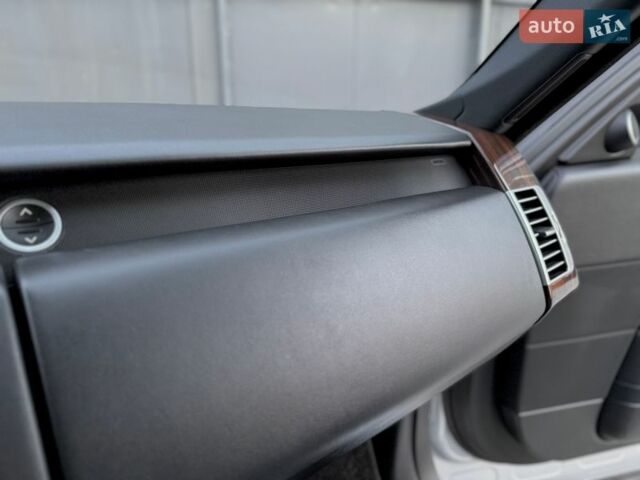 Серый Ленд Ровер Рендж Ровер, объемом двигателя 3 л и пробегом 216 тыс. км за 36996 $, фото 86 на Automoto.ua