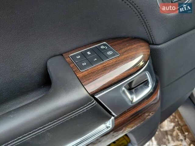 Серый Ленд Ровер Рендж Ровер, объемом двигателя 2.99 л и пробегом 204 тыс. км за 35000 $, фото 110 на Automoto.ua