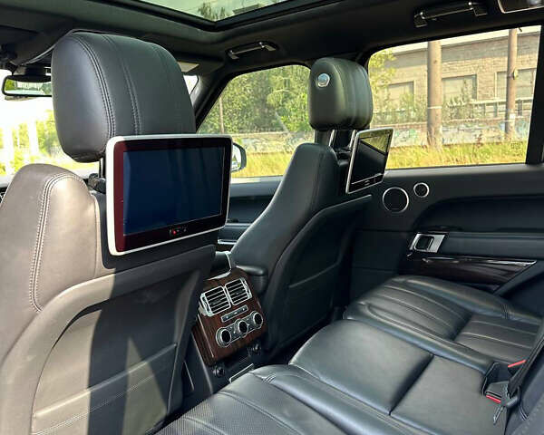 Серый Ленд Ровер Рендж Ровер, объемом двигателя 2.99 л и пробегом 189 тыс. км за 31000 $, фото 12 на Automoto.ua