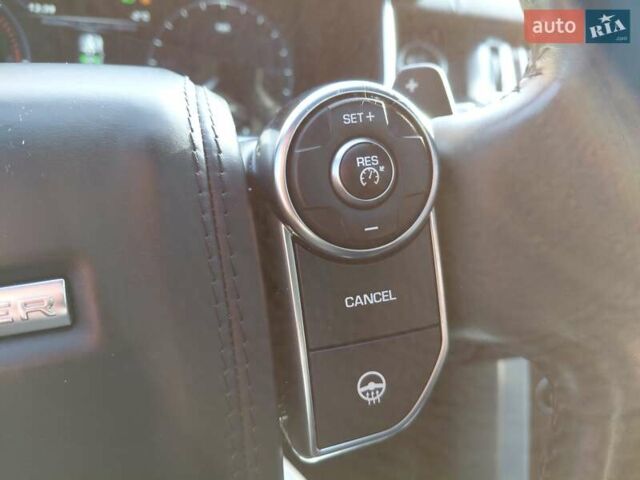 Серый Ленд Ровер Рендж Ровер, объемом двигателя 2.99 л и пробегом 204 тыс. км за 35000 $, фото 92 на Automoto.ua