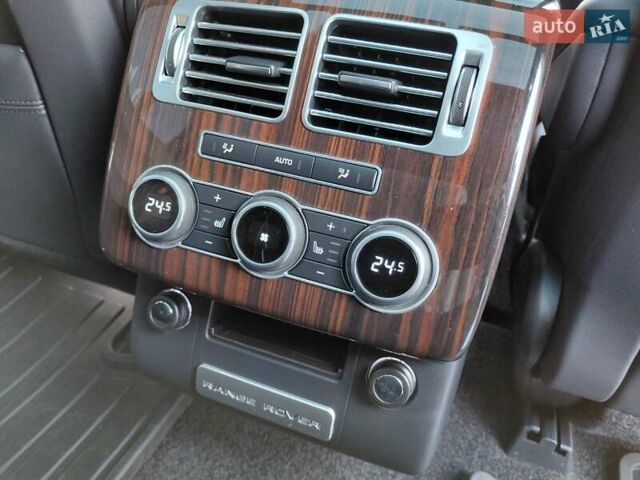 Серый Ленд Ровер Рендж Ровер, объемом двигателя 2.99 л и пробегом 204 тыс. км за 35000 $, фото 57 на Automoto.ua