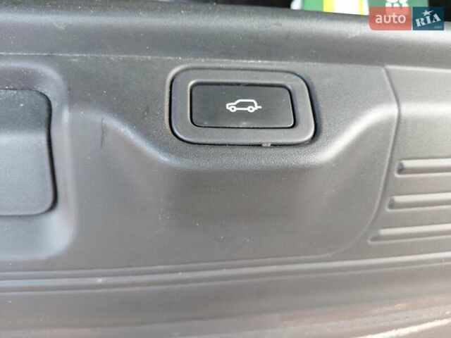 Серый Ленд Ровер Рендж Ровер, объемом двигателя 2.99 л и пробегом 204 тыс. км за 35000 $, фото 49 на Automoto.ua