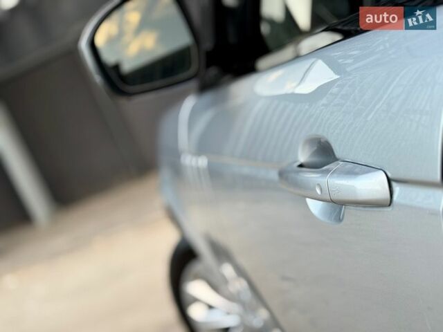 Серый Ленд Ровер Рендж Ровер, объемом двигателя 3 л и пробегом 216 тыс. км за 36996 $, фото 34 на Automoto.ua