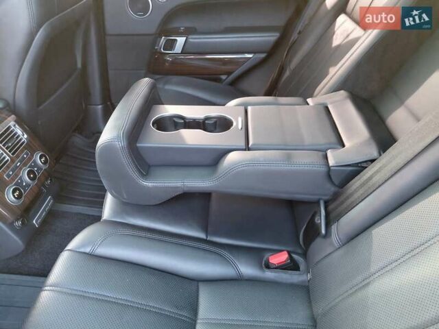 Серый Ленд Ровер Рендж Ровер, объемом двигателя 2.99 л и пробегом 204 тыс. км за 35000 $, фото 44 на Automoto.ua