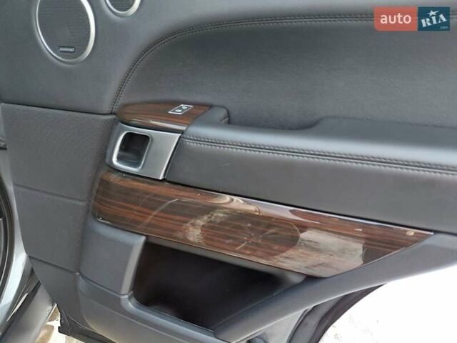 Серый Ленд Ровер Рендж Ровер, объемом двигателя 2.99 л и пробегом 204 тыс. км за 35000 $, фото 62 на Automoto.ua