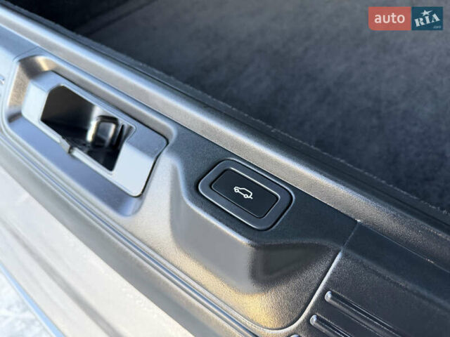 Серый Ленд Ровер Рендж Ровер, объемом двигателя 3 л и пробегом 190 тыс. км за 39500 $, фото 14 на Automoto.ua