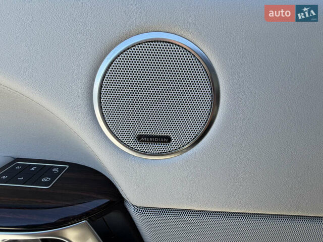 Сірий Ленд Ровер Рендж Ровер, об'ємом двигуна 3 л та пробігом 200 тис. км за 27300 $, фото 10 на Automoto.ua