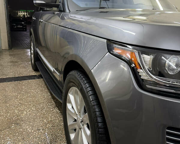 Серый Ленд Ровер Рендж Ровер, объемом двигателя 2.99 л и пробегом 210 тыс. км за 41000 $, фото 3 на Automoto.ua