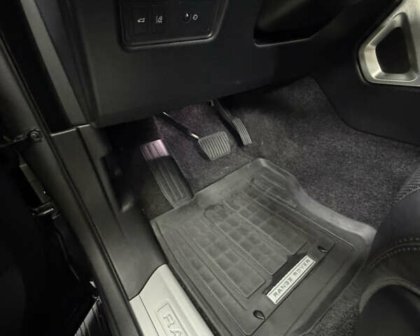 Серый Ленд Ровер Рендж Ровер, объемом двигателя 2.99 л и пробегом 210 тыс. км за 41000 $, фото 8 на Automoto.ua