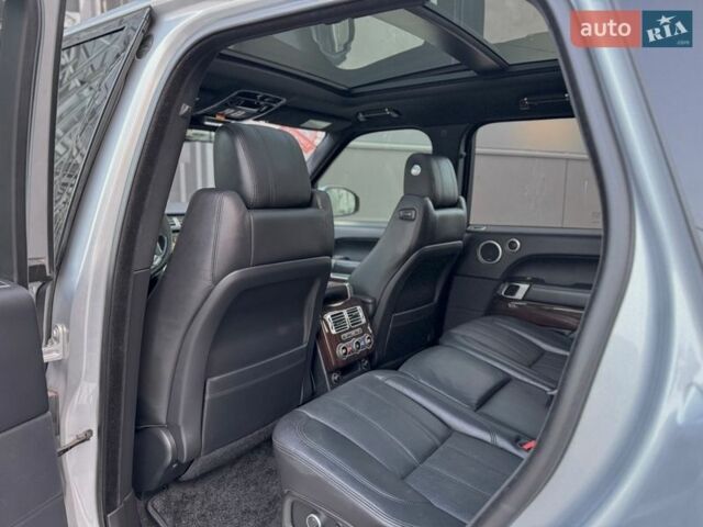 Серый Ленд Ровер Рендж Ровер, объемом двигателя 3 л и пробегом 216 тыс. км за 36996 $, фото 58 на Automoto.ua