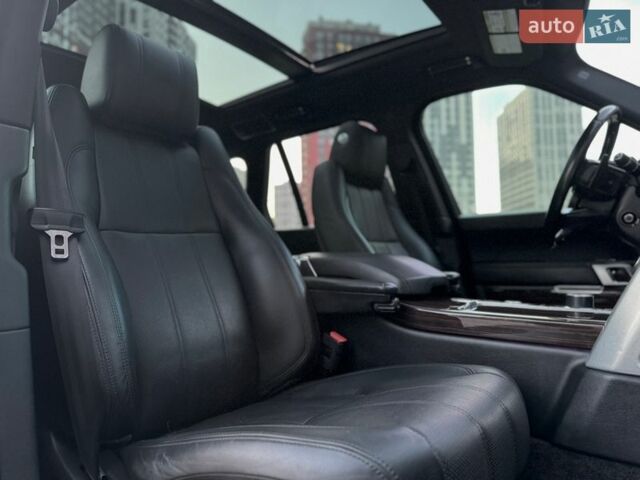Серый Ленд Ровер Рендж Ровер, объемом двигателя 3 л и пробегом 216 тыс. км за 36996 $, фото 4 на Automoto.ua