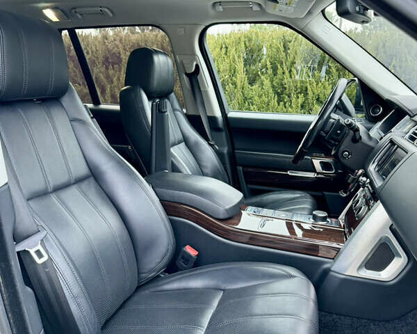 Серый Ленд Ровер Рендж Ровер, объемом двигателя 3 л и пробегом 141 тыс. км за 40000 $, фото 11 на Automoto.ua